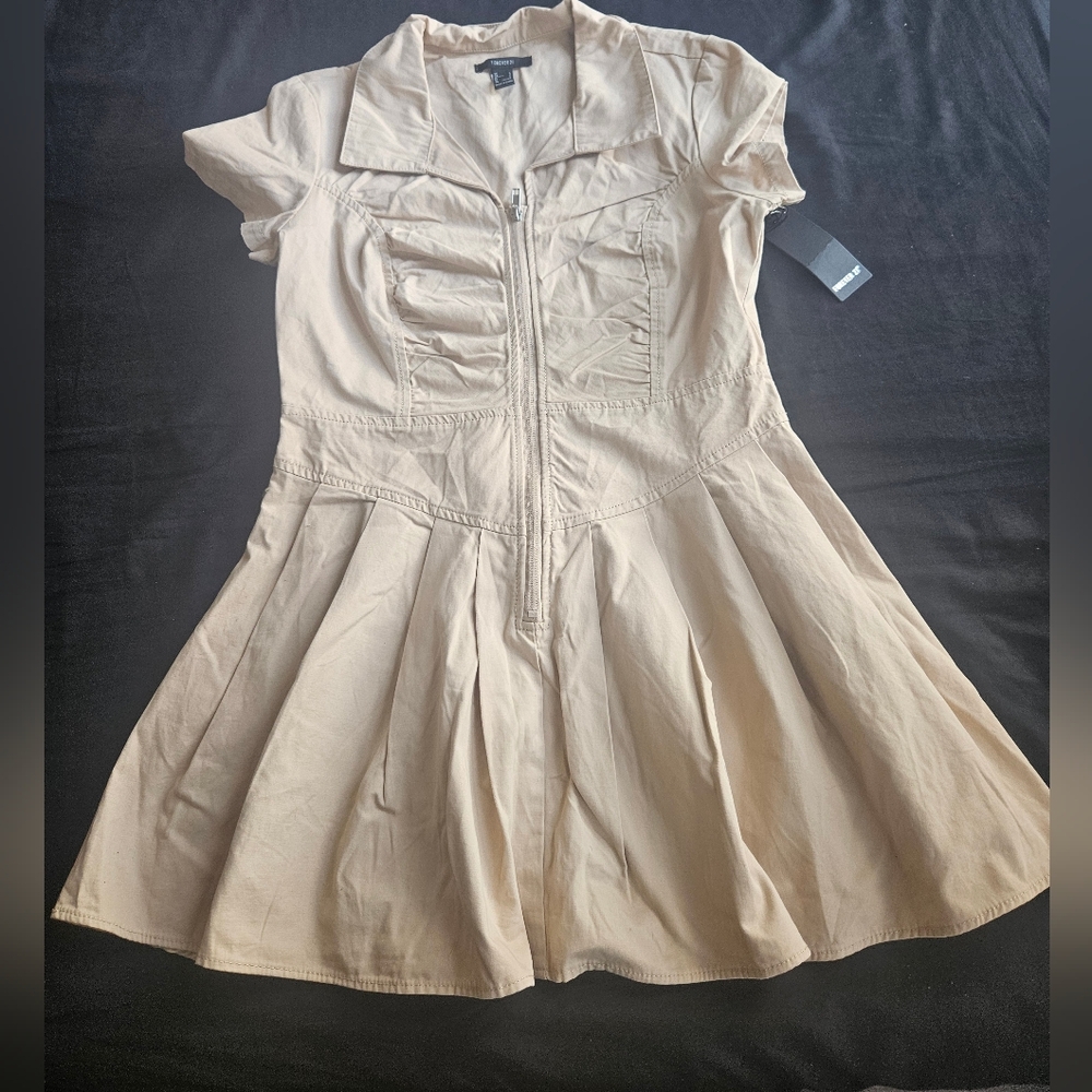 Women's beige khaki mini dress with pleats size large